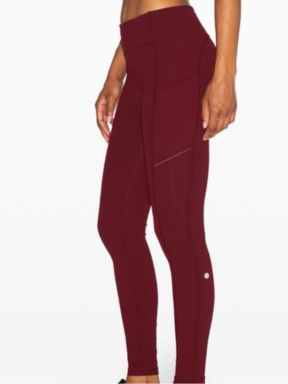 Lululemon Speed Up Tight 28” (Burgundy)
Size 6